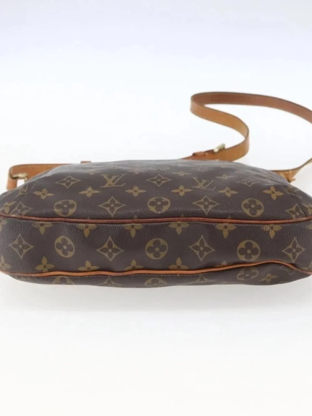 LOUIS VUITTON Monogram Odeon MM Shoulder Bag M56389 LV Auth 164317 - Picture 7 of 16